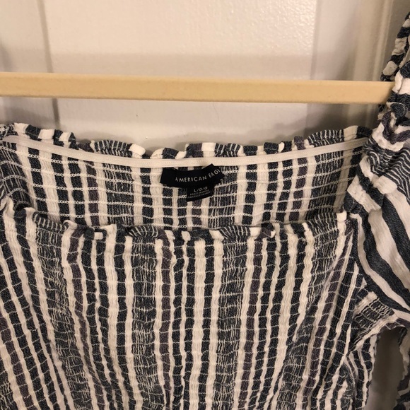 American Eagle off the shoulder top - Picture 2 of 2
